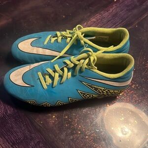 Nike cleats size 9 us